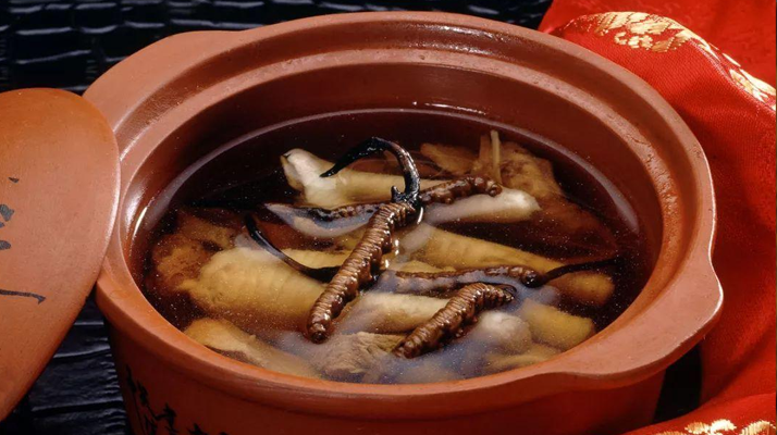 糖尿病可服用冬蟲夏草嗎？科學解析其調(diào)理價值與注意事項