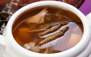 東強(qiáng)堂蟲草清燉團(tuán)魚：秋冬滋補(bǔ)硬菜，一口鮮醇養(yǎng)身心